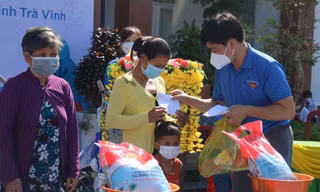 Kết nối trái tim tình nguyện mang yêu thương về Trà Cú 