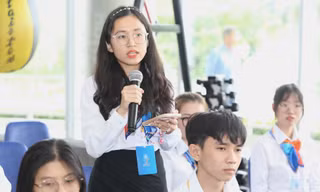 Người trẻ TPHCM thảo luận cách nâng cao thể chất và tinh thần, góp sức dựng xây thành phố