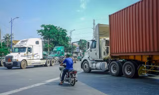Nỗi ám ảnh của người TPHCM khi lưu thông qua các vòng xoay 'tử thần'