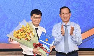 Chủ tịch TPHCM trao quyết định bổ nhiệm cán bộ chủ chốt