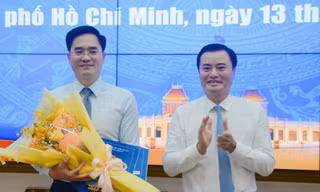 Điều động, bổ nhiệm cán bộ chủ chốt ở TPHCM và 2 tỉnh