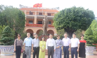 Đoàn đại biểu thanh niên Trung Quốc thăm Bảo tàng Hồ Chí Minh TPHCM