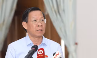 Chủ tịch TPHCM: Tăng lương phải tương ứng với tăng năng suất