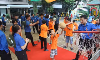 Ngập tiếng cười ở Trung tâm Bảo trợ trẻ tàn tật mồ côi