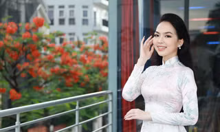 Nữ sinh khoa Dược đăng quang Hoa khôi Duyên dáng áo dài TPHCM 