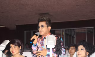 MC Thanh Bạch khuấy động sân khấu với bài vè vui nhộn