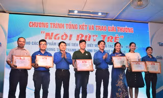 Thành Đoàn TPHCM trao 41 giải thưởng Ngòi bút trẻ 