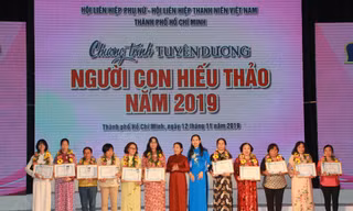 TPHCM tuyên dương 48 gương tiêu biểu về lòng hiếu thảo 
