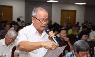Cử tri TPHCM lo giá cả 'nhảy múa' sau tăng lương 