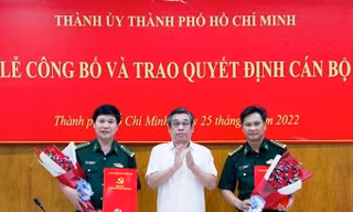 Thành ủy TPHCM công bố quyết định cán bộ