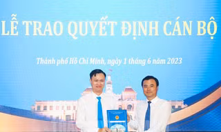 Công bố quyết định của Chủ tịch UBND TPHCM về công tác cán bộ