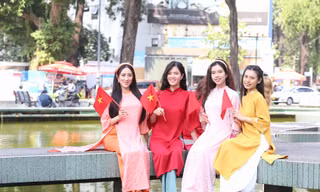 Lưu giữ thanh xuân ở 'tọa độ' chụp ảnh Tết cực hot giữa lòng TPHCM