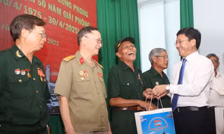 Lãnh đạo Điện Biên vào TPHCM tri ân anh hùng liệt sĩ, cựu chiến binh tham gia Chiến dịch Hồ Chí Minh