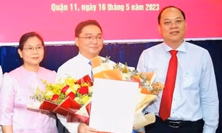 Thành ủy TPHCM công bố quyết định cán bộ 