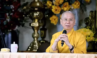  Thượng tọa Thích Chân Quang bị cấm thuyết giảng 2 năm dưới mọi hình thức