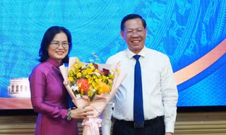 Chủ tịch TPHCM điều động, bổ nhiệm nhiều cán bộ chủ chốt 