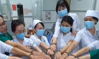 Chuyện 'bây giờ mới kể' những hy sinh thầm lặng của thầy thuốc tuyến đầu chống dịch