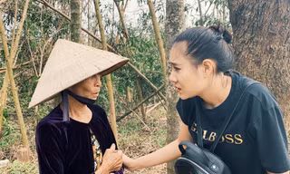 Diễn viên Hồ Bích Trâm hỗ trợ xây nhà, tặng quà bà con vùng bão lũ Quảng Ngãi