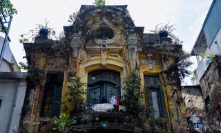 Cuộc sống trong biệt thự Pháp cổ ở 'đất vàng' Hà Nội