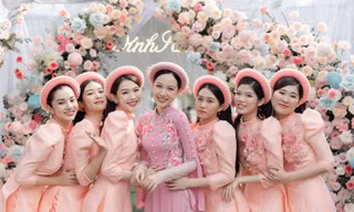 Dàn người đẹp Hoa hậu Việt Nam 2020 bê tráp trong đám hỏi của Top 5 Phạm Thị Phương Quỳnh