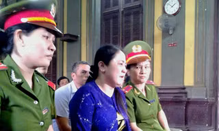 Tòa y án chung thân đối với bị cáo đốt chồng