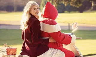 Mặc đẹp sánh vai cùng ông già Noel