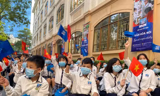 Nhiều học sinh chưa có sách giáo khoa, đồng phục cho năm học mới.