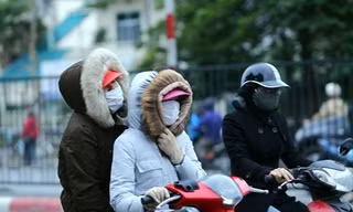 Người dân cần giữ ấm, hạn chế hoạt động ngoài trời, ăn uống nóng trong những ngày rét đậm rét hại. Ảnh minh họa.