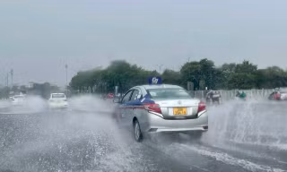Miền Bắc mưa lớn đỉnh điểm 