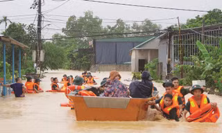 Bão hình thành trên Biển Đông cực kỳ nguy hiểm và phức tạp