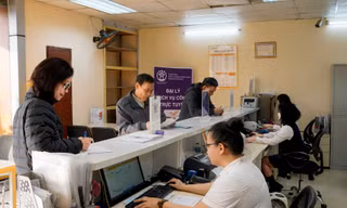 Người dân Hà Nội có thể làm thủ tục hành chính tại bưu điện