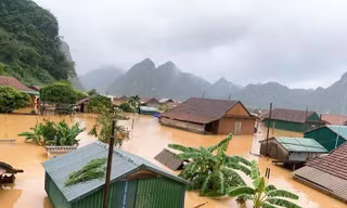 Bộ trưởng Giáo dục yêu cầu đảm bảo an toàn cho học sinh ở 19 địa phương có nguy cơ lũ quét