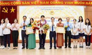 Á quân Đường lên đỉnh Olympia năm 2022 nhận bằng khen của Chủ tịch TP Hà Nội