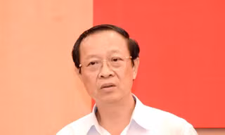 Lương cao, luật mới: Dạy thêm chưa có hồi kết?
