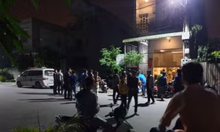 Đến ngủ nhờ nhà bạn rồi treo cổ chết trong phòng