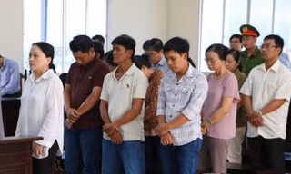 Tuyên án nhóm làm giả sổ đỏ vay tiền 'khủng' ở Bình Dương