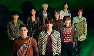 Chưa đến Halloween, NCT 127 đã hóa những chàng ma cà rồng ma mị hút hồn trong "Favorite"