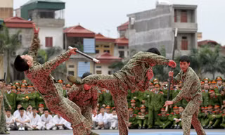 Clip: Lính đặc công diễn võ, đánh tập kích