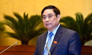Thủ tướng báo cáo Quốc hội về tình hình kinh tế, xã hội. Ảnh: Nhật Minh
