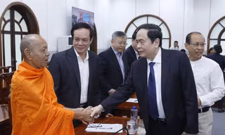 Ông Trần Thanh Mẫn và các đại biểu dự hội nghị.
