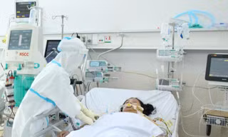 Điều trị bệnh nhân COVID-19
