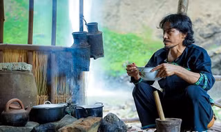 Đời thực vất vả của thầy Páo trong 'Bão ngầm'
