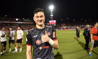 Thủ môn Văn Lâm lọt vào đội hình tiêu biểu Thai League