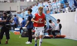 Tân HLV Incheon 'bắt mạch, kê đơn' cho Công Phượng