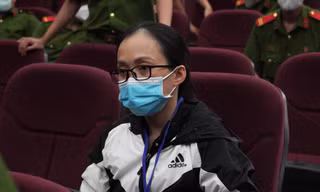 Bị cáo Võ Thị Thanh Mai tại tòa sáng nay 11/5.