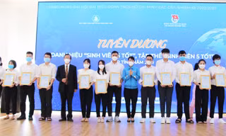 Toàn cảnh buổi lễ tuyên dương