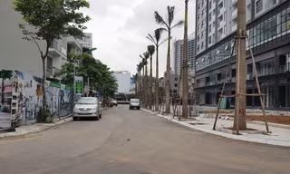 Chủ đầu tư cam kết ký phụ lục hợp đồng để không đưa phần thu phí tiền sử dụng đất cho phần làm đường nội bộ, vỉa hè, vườn hoa vào mức “phí quản lý” hàng tháng.