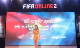 Hoàng Thùy Linh cổ vũ cho FIFA Online 2 Việt Nam