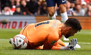 Thống kê gây sốc chứng minh Hugo Lloris là ‘Maguire trong giới thủ môn’