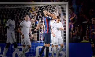 Barca đã trở thành ‘món đồ chơi’ của Bayern như thế nào?